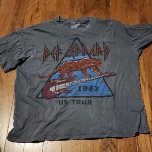 American Eagle Outfitters AE Band Tee in Gray